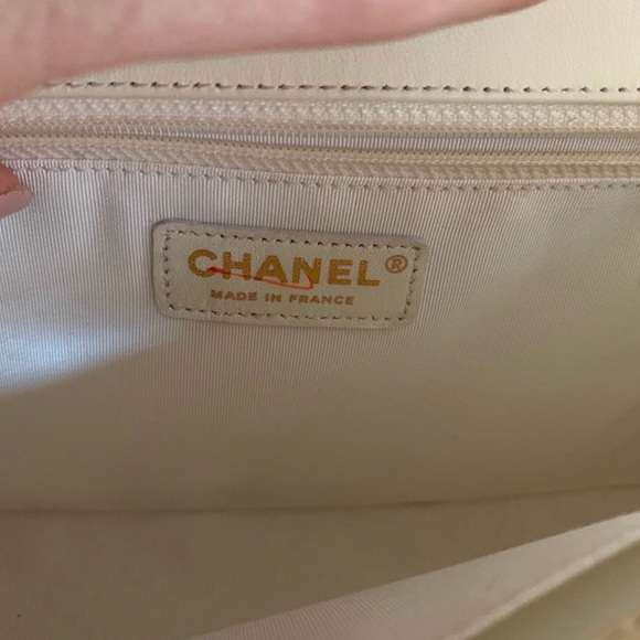 Chanel Lambskin Ivory Boy Bag - Picture 8 of 8